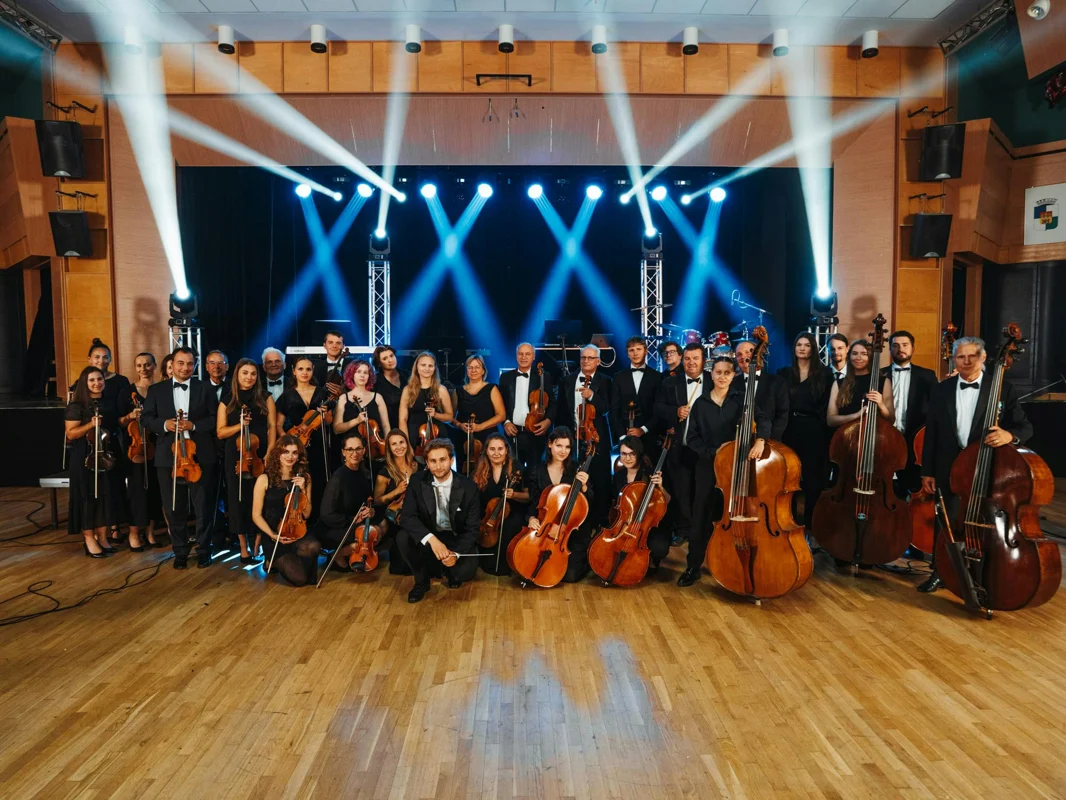 Filmový orchestr Praha - a zenekar hivatalos fényképe